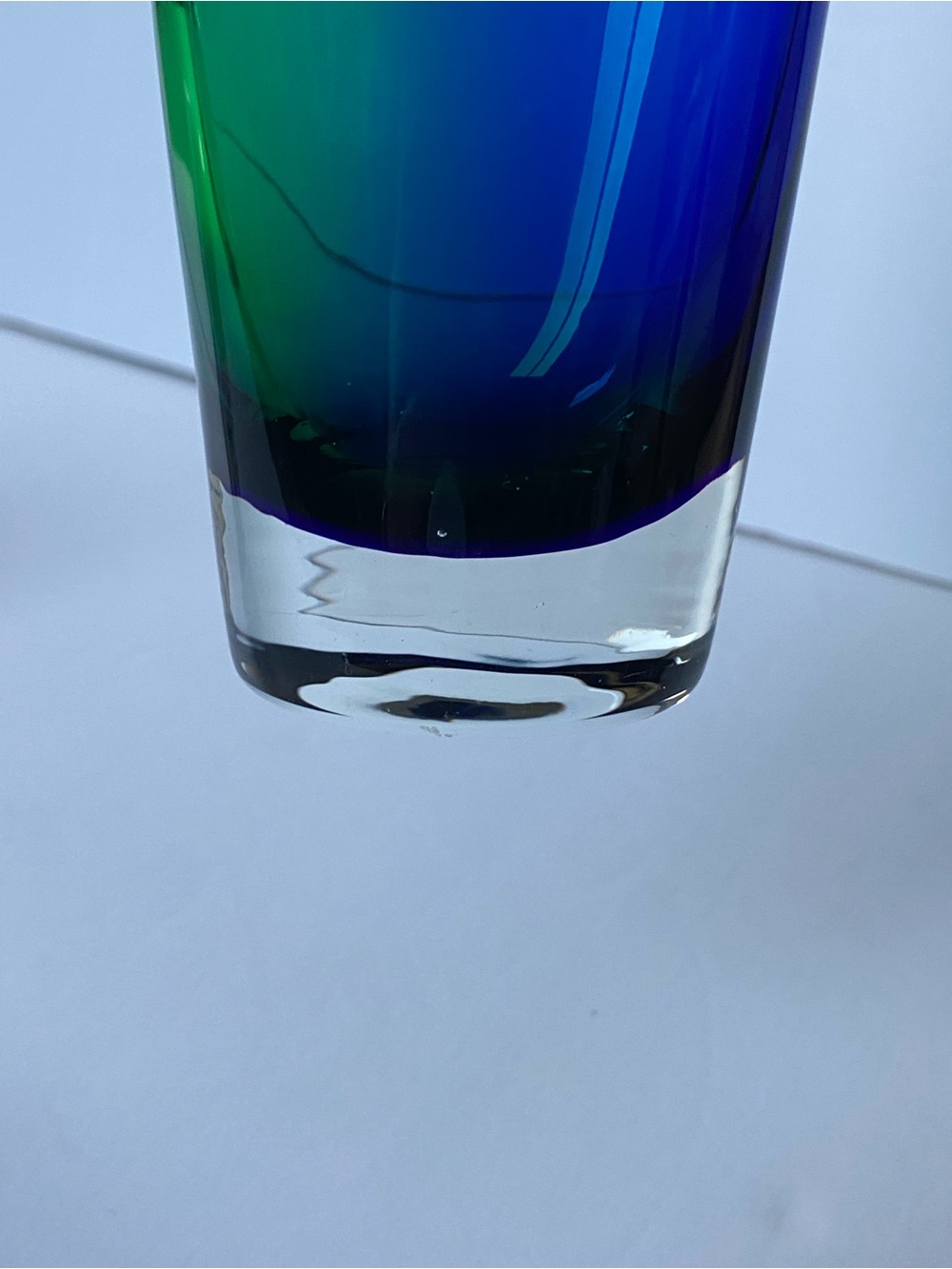 Vintage Blue Green Ombre Vase 8” Tall Hand Blown. Has a Flat Cut Edge top EUC - Picture 6 of 16